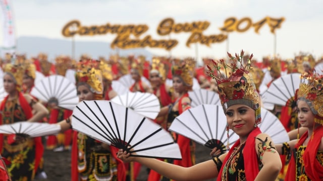 Para penari gandrung sewu (Foto: Joseph Pradipta/kumparan)