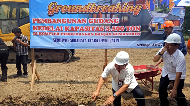 Peletakan Batu Pertama di Gudang Bulog (Foto: Nabilla Fatiara/kumparan)