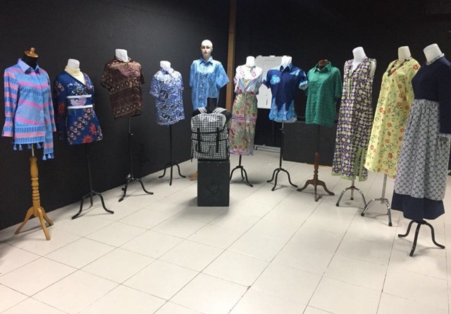 Ditangan Kreatif Mahasiswa Desain Produk, Batik Diubah Menjadi Produk yang Ciamik