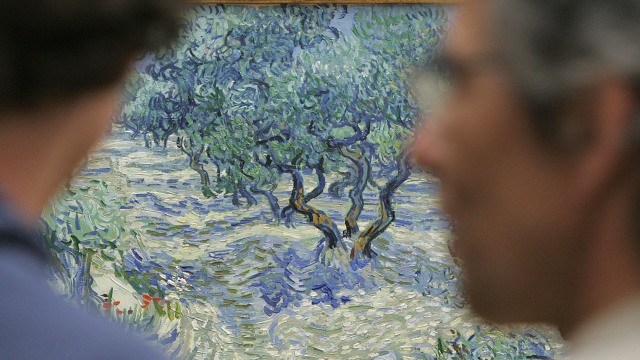 Oliver Trees karya Vincent Van Gogh (Foto: NICHOLAS RATZENBOECK / AFP)