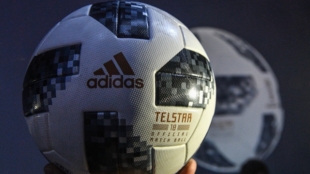 Bola resmi Piala Dunia 2018 resmi diperkenalkan. (Foto: AFP/Mladen Antonov)