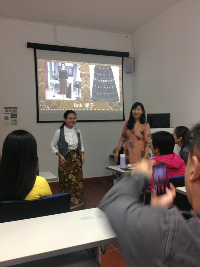 Dangdut dan Putri Jokowi di Kelas Bahasa Indonesia di China
