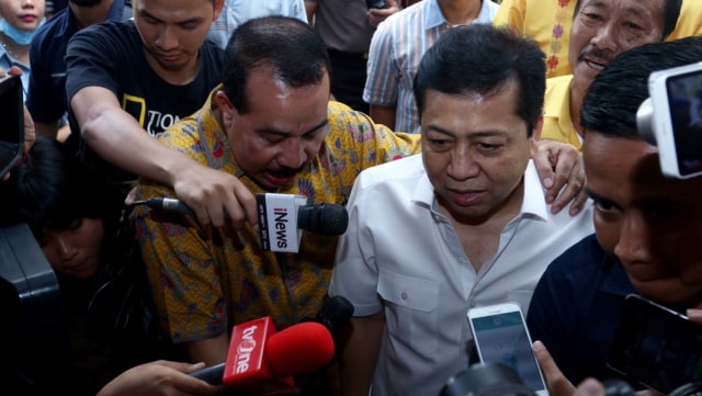 Setnov di DPP Golkar.  (Foto: Fanny Kusumawardhani/kumparan)