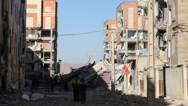 Pasca gempa Iran-Irak. (Foto: REUTERS/Tasnim)