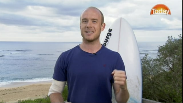 Charlie Fry berhasil selamat dari serangan hiu (Foto: Channel 9 Australia via AP)
