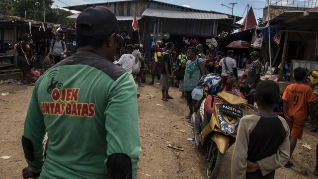 Warga Papua Nugini Belanja Lintas Perbatasan