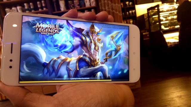 Aplikasi game 'Mobile Legends: Bang Bang'. Foto: Jofie Yordan/kumparan