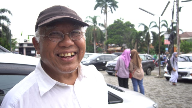 Danarto, sastrawan Indonesia