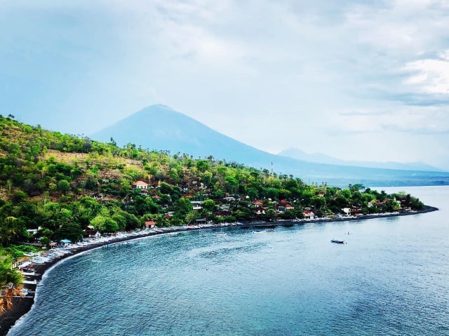 Pantai Amed Bali (Foto: @raviverma19/Instagram)