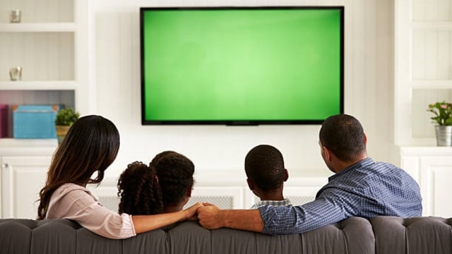 Sering menonton TV menyebabkan pembekuan darah  (Foto: Dok.Pixabay)