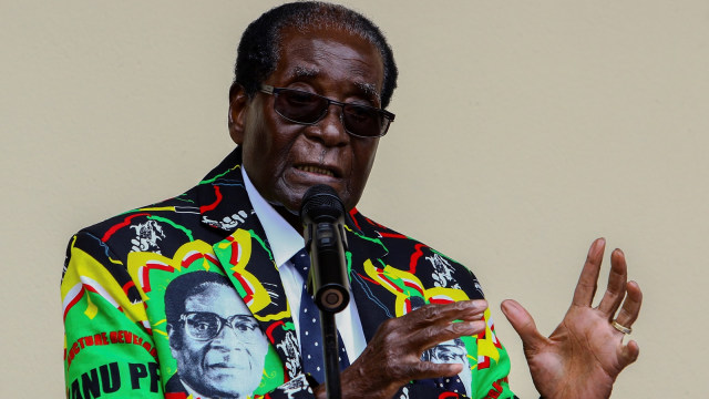 Robert Mugabe (Foto: JEKESAI NJIKIZANA / AFP)