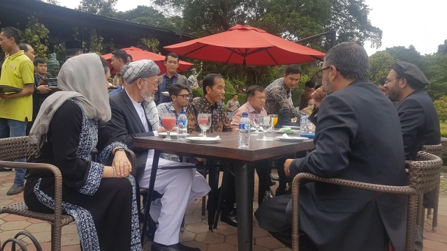 Jokowi dan JK makan siang di Kebun Raya Bogor (Foto: Yudhistira Amran/kumparan)