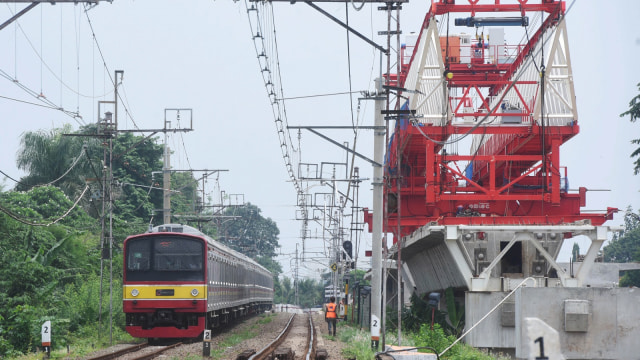 Pembangunan Double-Double Track Manggarai-Cikarang (Foto: Akbar Nugroho/Antara)