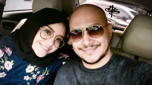 Husein Alatas dan sang istri (Foto: Instagram @husein_al_atas)
