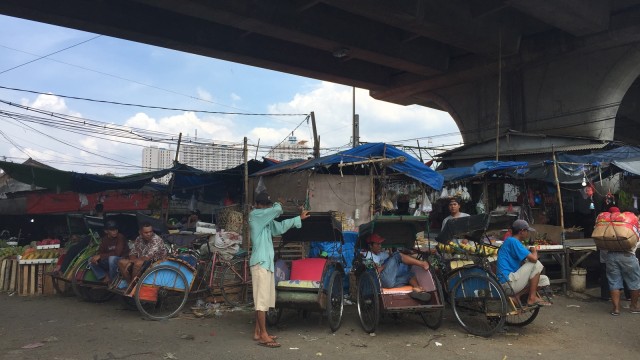 Becak Mangkal Pasar Kemiri dan Stasiun Depok Baru. (Foto: Brian Hikari Janna/kumparan)
