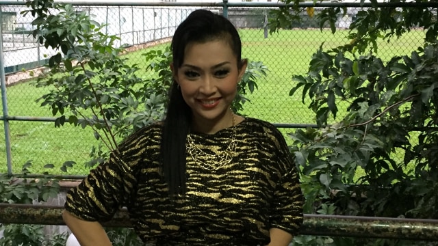 Ratna Lysti diacara Benny Panjaitan (Foto:  Alexander Vito Edward Kukuh/kumparan)