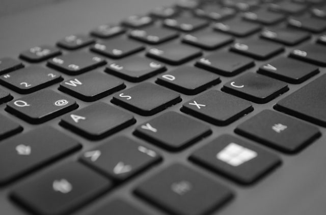 Huruf-huruf dalam keyboard komputer Foto: Klaralaumen