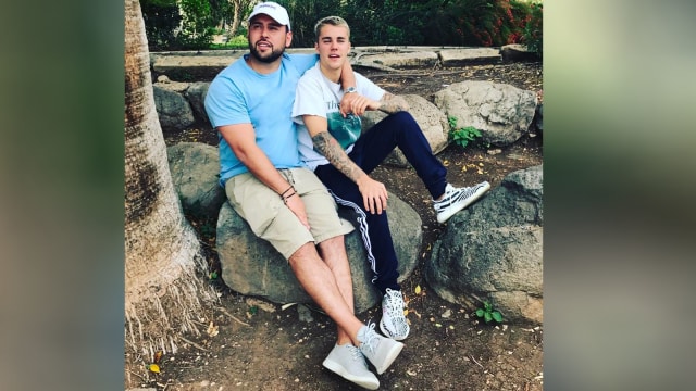 Justin Bieber dan manajernya (Foto: Instagram @scooterbraun)
