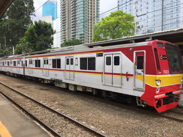 TIPS - TIPS BAGI WANITA YANG MENGGUNAKAN KENDARAAN UMUM ...