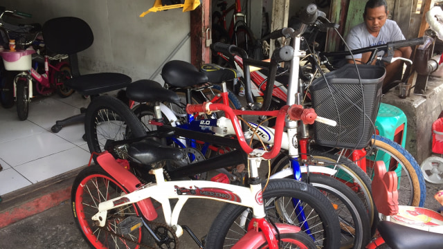 Mengintip Penjualan Sepeda  Bekas  di  Pasar  Rumput  Manggarai 