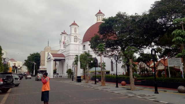 John Dijkstra Library Cafe (Foto: Ochi Amanaturrosyidah/kumparan)