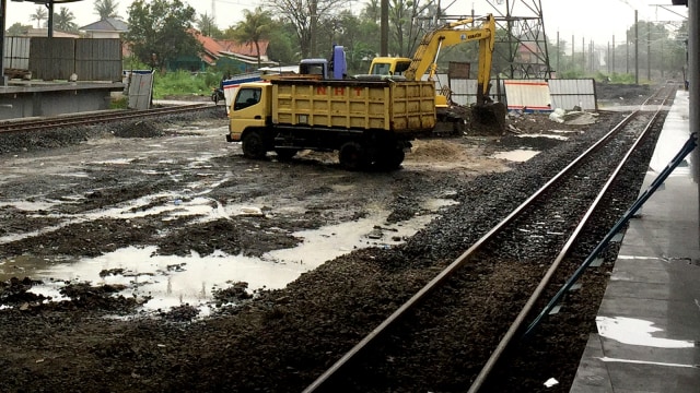 Pengerjaan Stasiun Batu Ceper (Foto: Ema Fitriyani/kumparan)