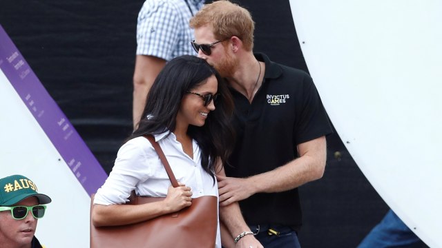 Kisah Cinta Pangeran Harry & Meghan dari Awal Bertemu Terungkap di Buku Terbaru (31816)