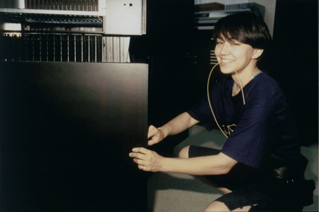 Tamiko Thiel saat merancang Connection Machine. (Foto: Tamiko Thiel)