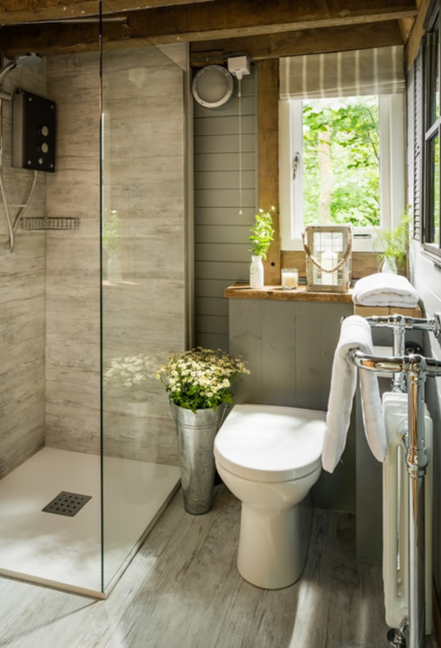 Ide Desain Kamar Mandi Minimalis 2x1 Meter (1)