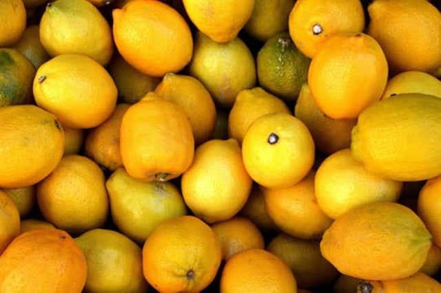 Lemon bisa mencegah morning sickness (Foto: Pexels)