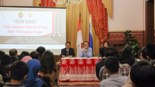 Diskusi dengan mahasiswa Indonesia di Rusia (Foto: Dok. KBRI Moskow)