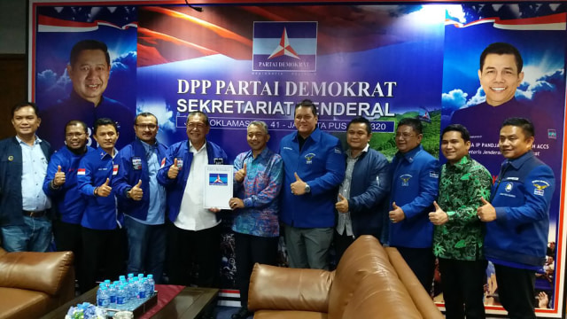 Dukungan Demokrat ke Deddy Mizwar-Ahmad Syaikhu (Foto: Ferio Pristiawan/kumparan)