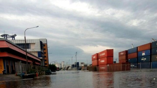 Pelabuhan Tanjung Emas Semarang Tergenang (Foto: Dok.Istimewa)