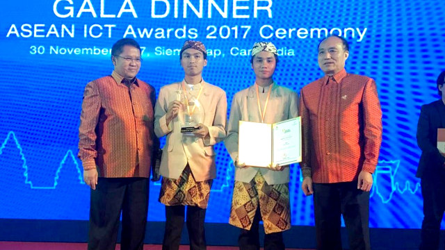 Tim Cimol juara di ASEAN ICT Award 2017. (Foto: Kemkominfo)