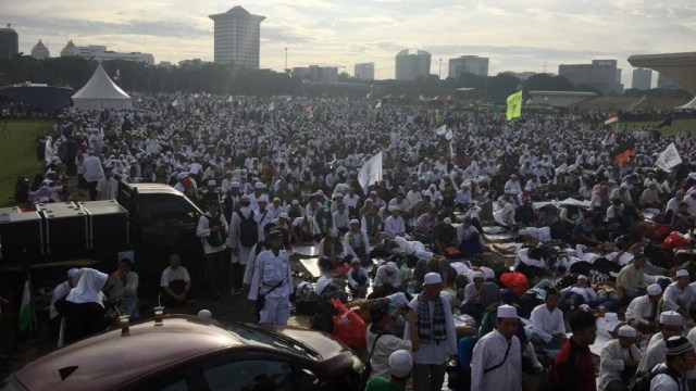 Aksi reuni 212 di Monas (Foto: Rizki Mubarok/kumparan)