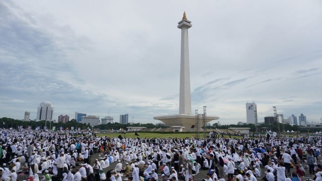 Aksi reuni 212 di Monas (Foto: Iqbal Firdaus/kumparan)