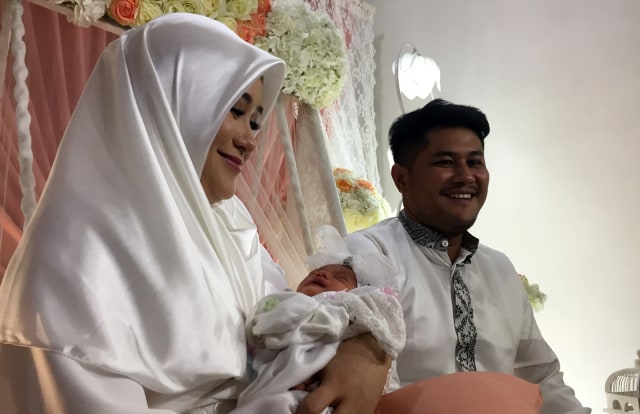 Aqiqah Ryana Dea dan Puadin Redi (Foto: Sarah Yulianti Purnama/kumparan)