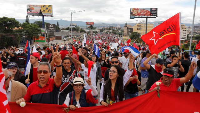 Kerusuhan di Honduras (Foto: REUTERS/Henry Romero)