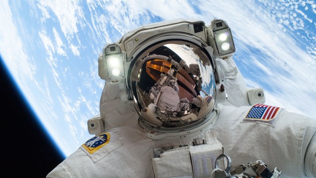 Astronaut NASA di luar angkasa. (Foto: NASA)