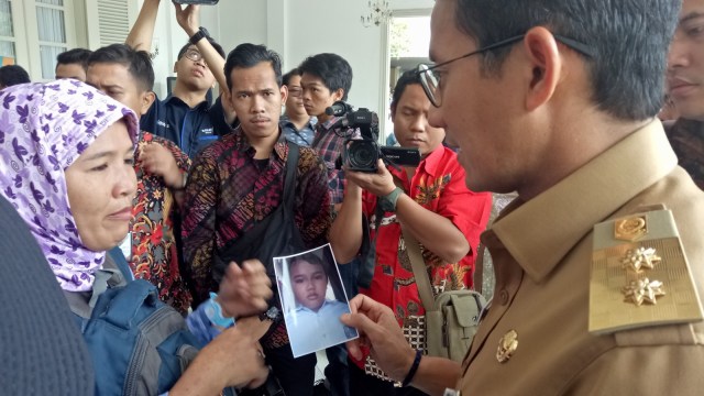 Suhartini (38) Mengadu ke Sandiaga (Foto: Nabilla Fatiara/kumparan)