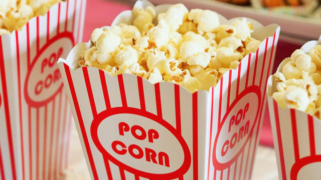 Popcorn ringan dibawa traveler. Foto: Pixabay
