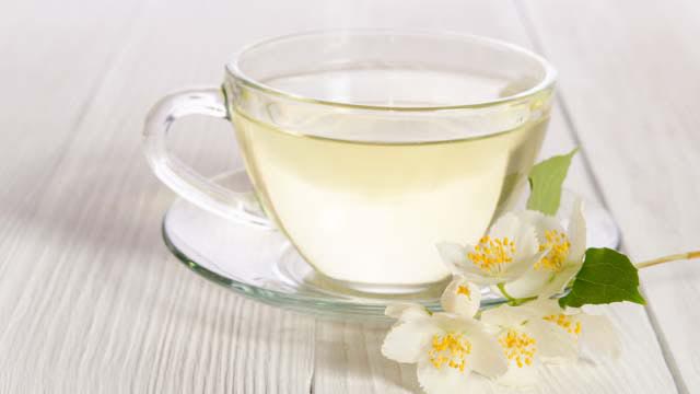 Ilustrasi teh putih (Foto: Shutterstock)