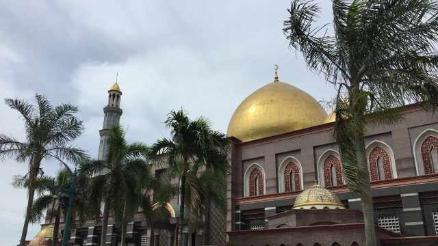 Masjid Kubah Emas, Depok (Foto: Abdul Latif/kumparan)