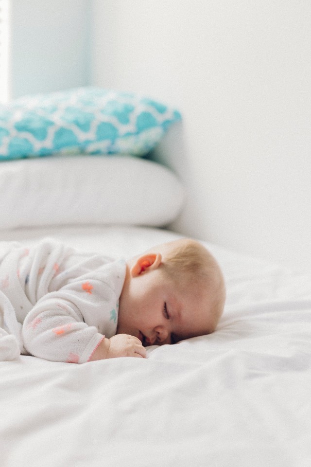 Tempat tidur bayi. (Foto: Pixabay)