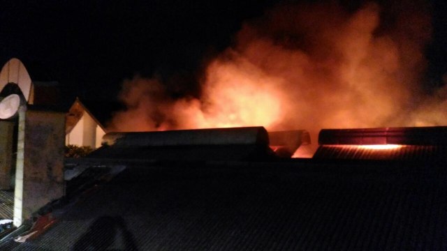 Kebakaran di Pasar Gembrong Lama (Foto: Dok. Satpop PP Johor Baru)