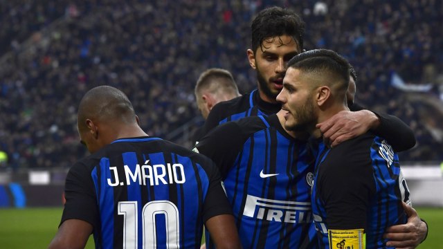 Pemain-pemain Inter pada laga vs Chievo. (Foto: Miguel Medina/AFP)