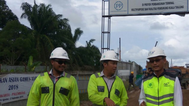 Raflys Basa Manajer Proyek Pelabuhan Kuala Tanjung (Foto: Wendiyanto Saputro/kumparan)