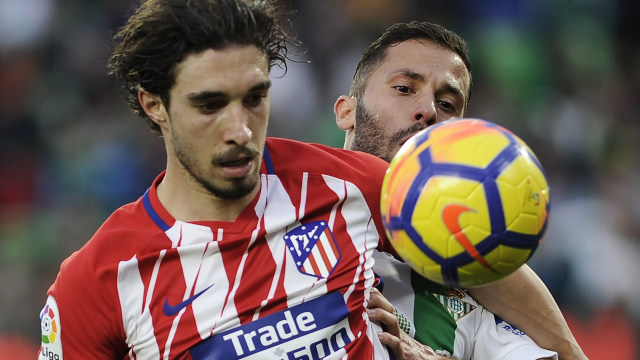 Sime Vrsaljko dan Riza Durmisi. (Foto: CRISTINA QUICLER / AFP)