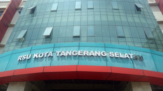 Gedung RSUD Kota Tangerang Selatan (Foto: Adim Mugni/kumparan)