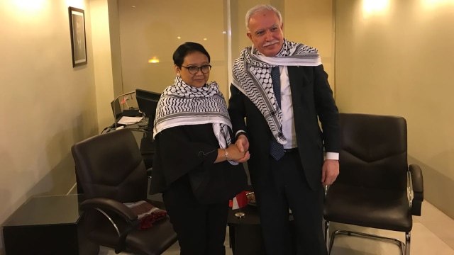 Menlu Retno bertemu Menlu Palestina di Yordania. (Foto: dok.Kementerian Luar Negeri Republik Indonesia)